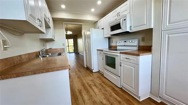 $1,450 | 505 30th Avenue West, Unit E406, Bradenton, FL 34205