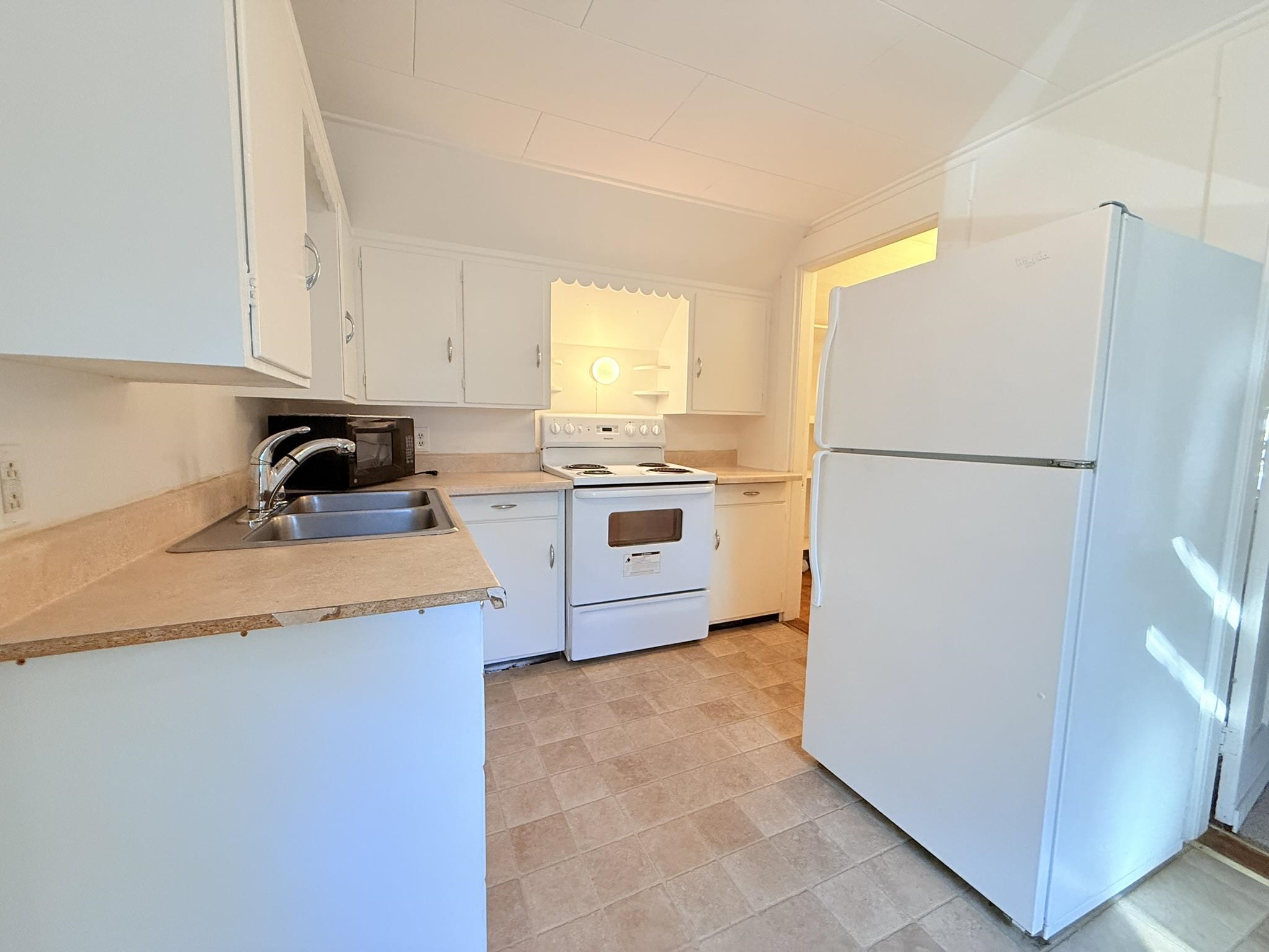 10 Spruce Avenue, Unit 2 Claremont, NH 03743 - Photo 3 of 15