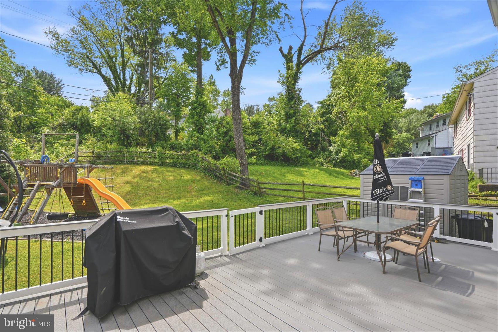 10509 Gateridge Road Cockeysville, MD 21030 - Photo 37 of 40 Deck