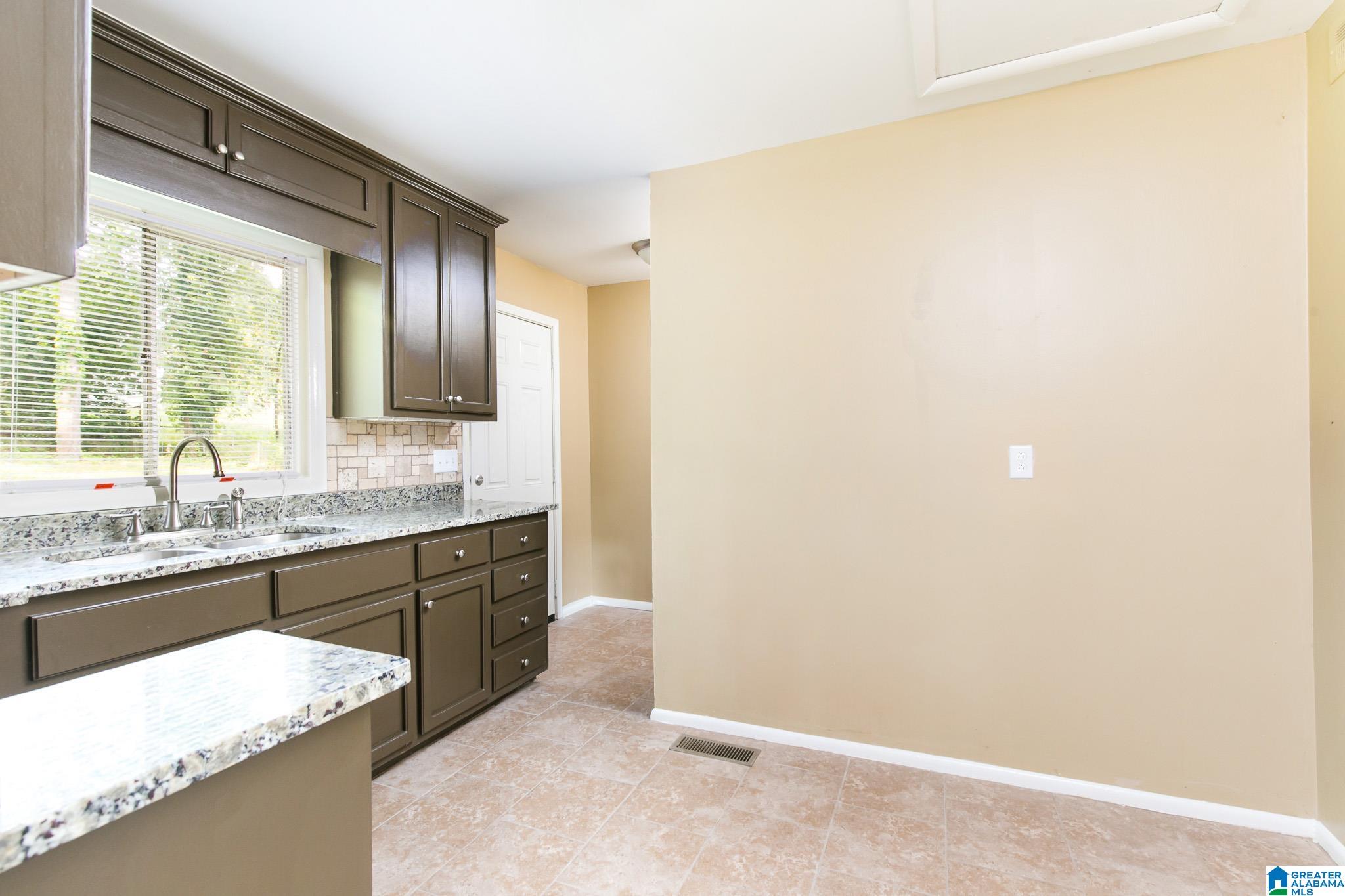412 Wedgeworth Road Birmingham, AL 35215 - Photo 9 of 13