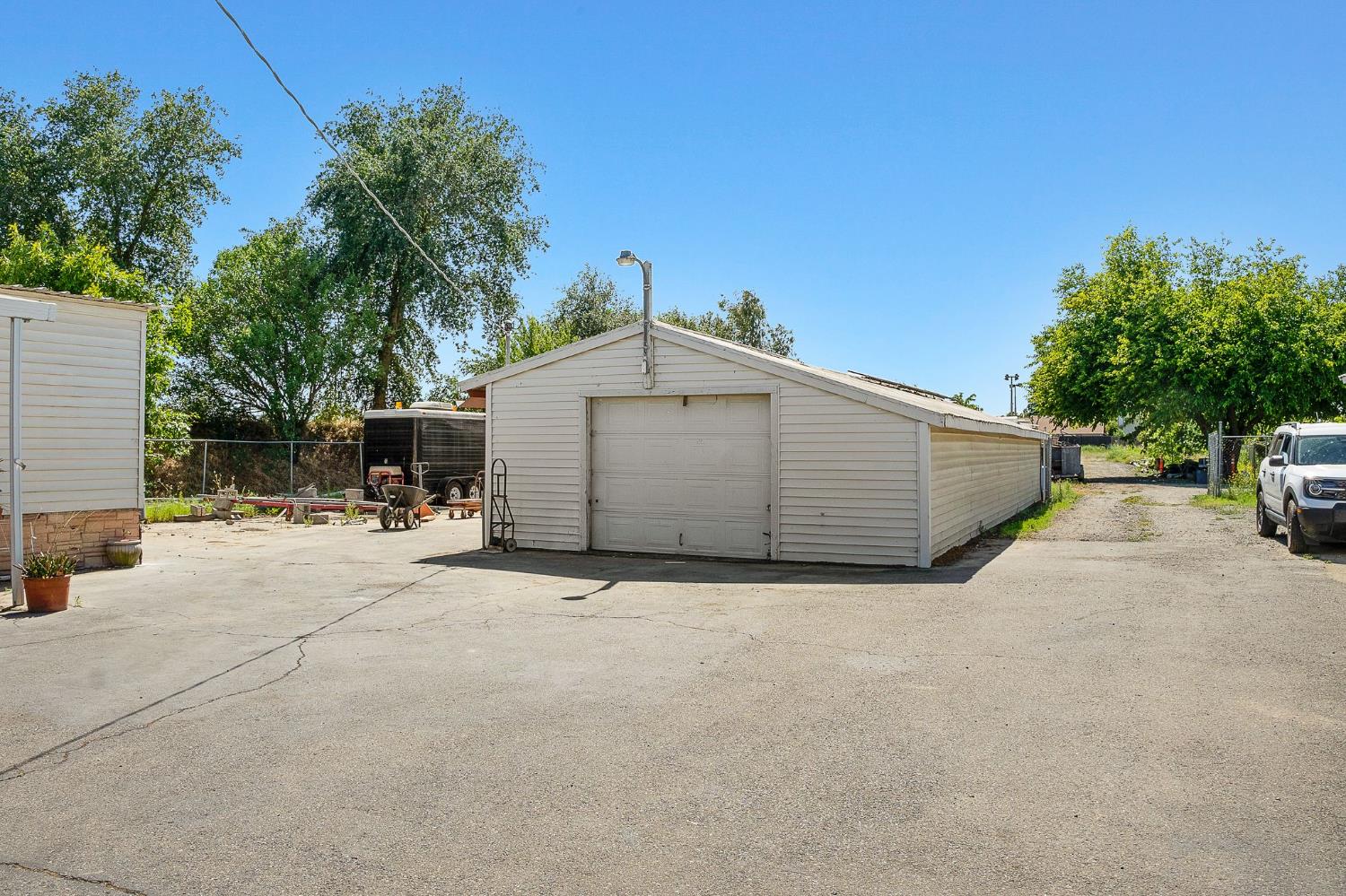 6833 Rio Linda Boulevard Rio Linda, CA 95673 - Photo 6 of 16 Gallery Image 6