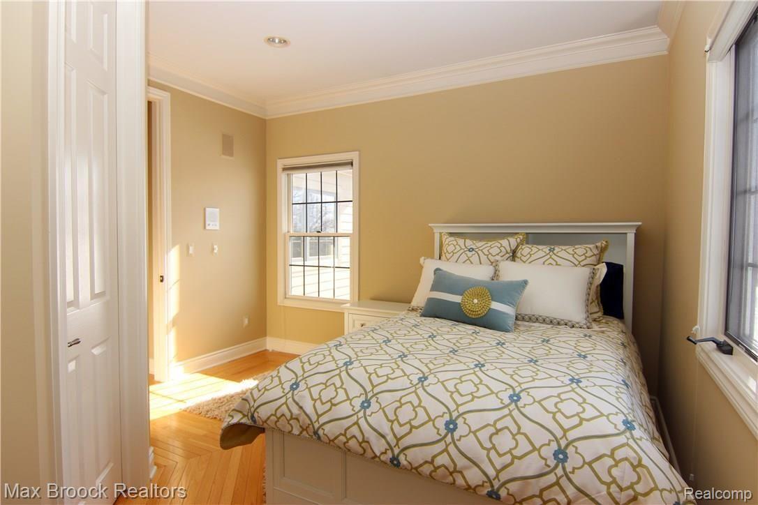 7060 Hatchery Road Waterford, MI 48327 - Photo 26 of 39 Bedroom Small - 1.jpg