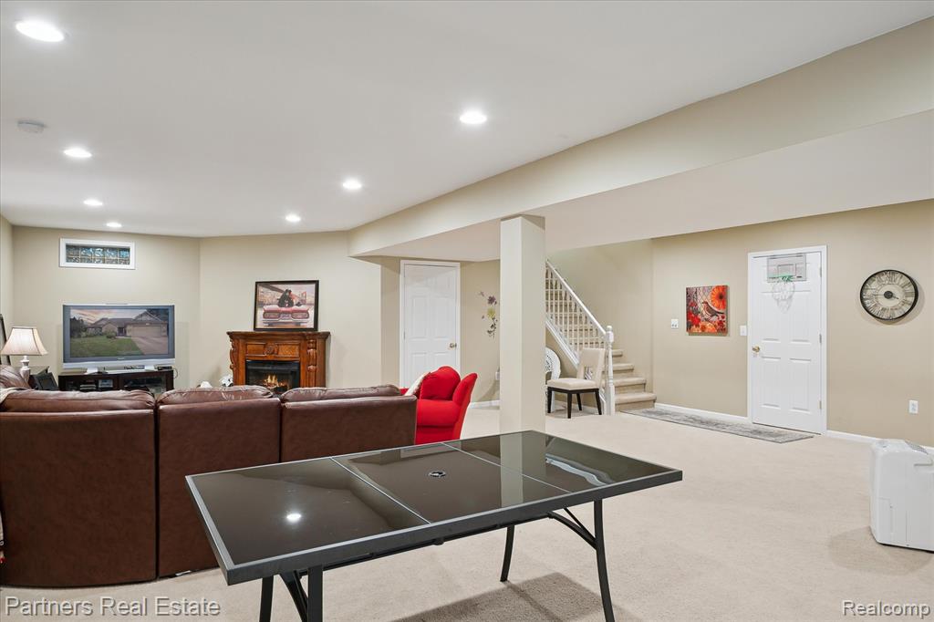 1369 Hunter Road Brighton, MI 48114 - Photo 39 of 50