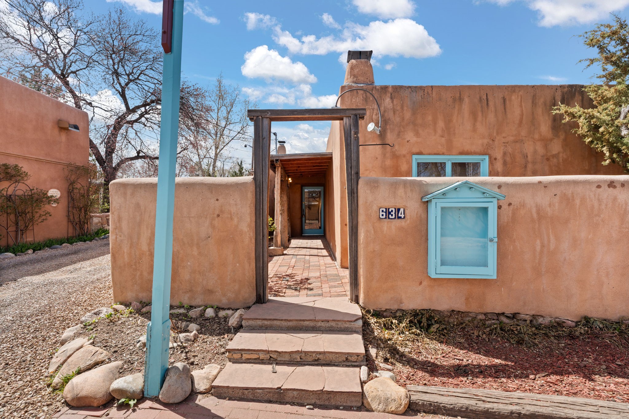 634 Canyon Road Santa Fe, NM 87501 - Photo 1 of 53