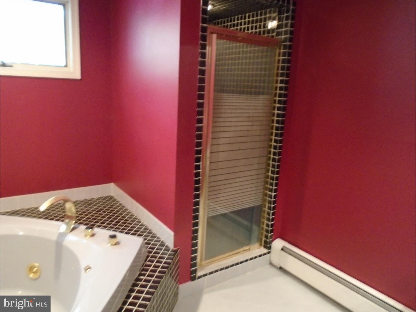265 Wheat Road Vineland, NJ 08360 - Photo 15 of 21 Master Bathroom
