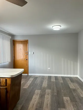 $1,450 | 6334 West 65th Street, Unit 3S, Chicago, IL 60638