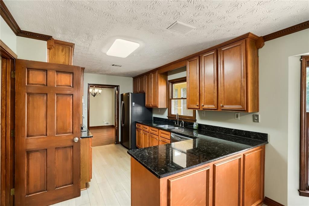 2405 Old Salem Road Southeast Conyers, GA 30013 - Photo 8 of 26