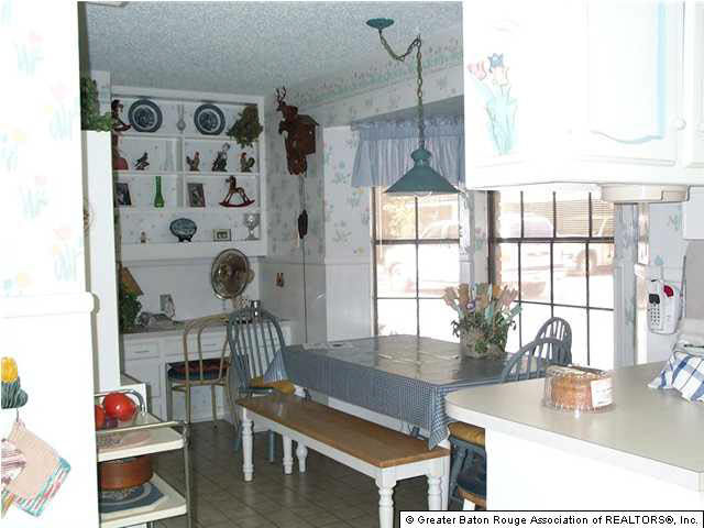 13930 Woodland Ridge Avenue Baton Rouge, LA 70816 - Photo 2 of 8
