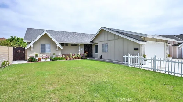 $1,249,000 | 11864 Mayflower Circle, Fountain Valley, CA 92708