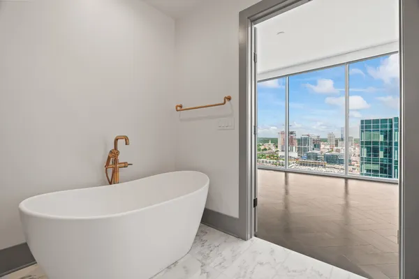 $7,000 | 1616 West End Avenue, Unit 2703, Nashville, TN 37203