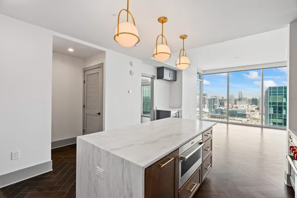 $7,000 | 1616 West End Avenue, Unit 2703, Nashville, TN 37203