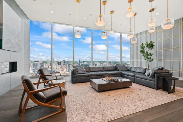 $7,000 | 1616 West End Avenue, Unit 2703, Nashville, TN 37203