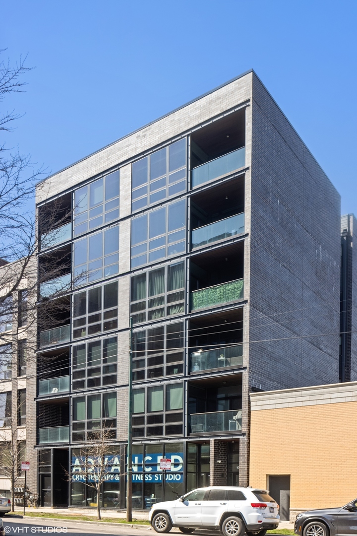 1018 North Larrabee Street, Unit 5N Chicago, IL 60610 - Photo 1 of 27