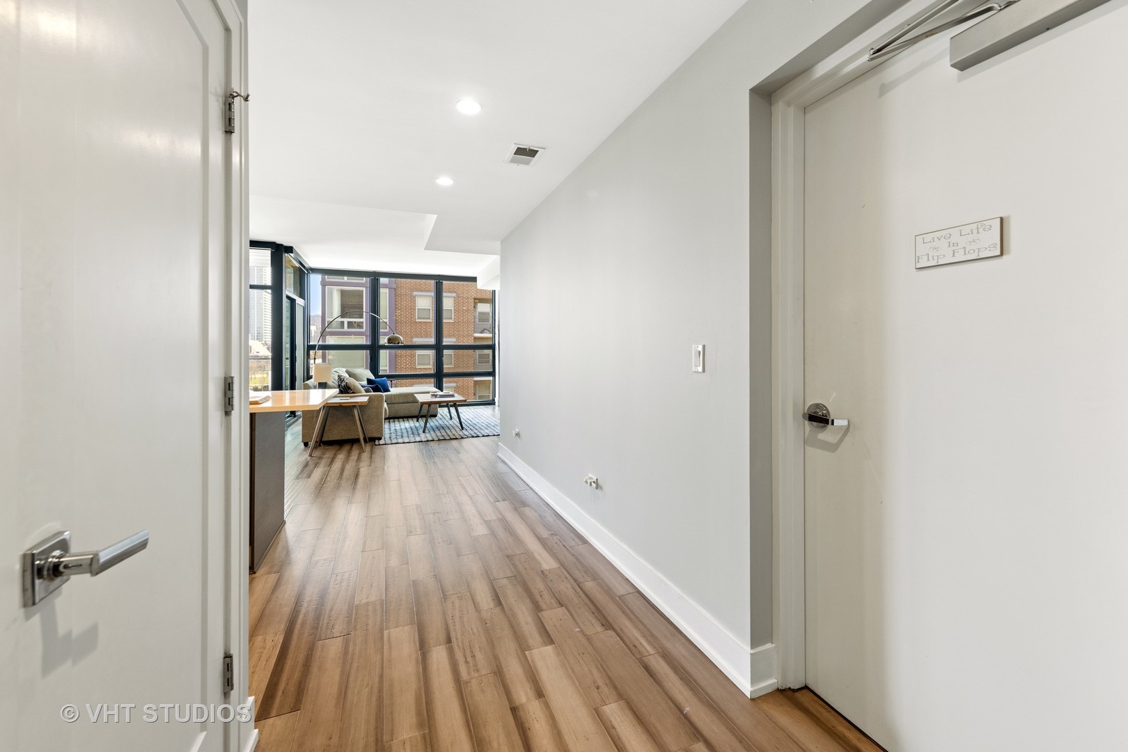 1018 North Larrabee Street, Unit 5N Chicago, IL 60610 - Photo 22 of 27