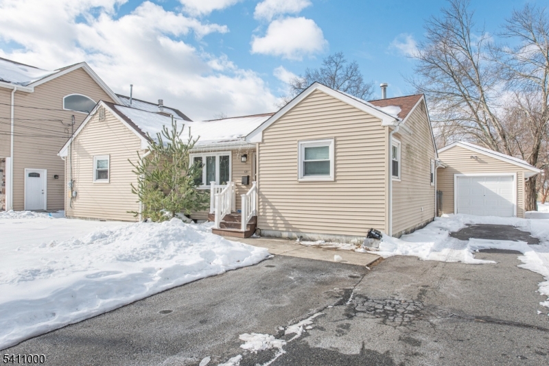 121 Harrison Road Parsippany, NJ 07054 - Photo 2 of 16