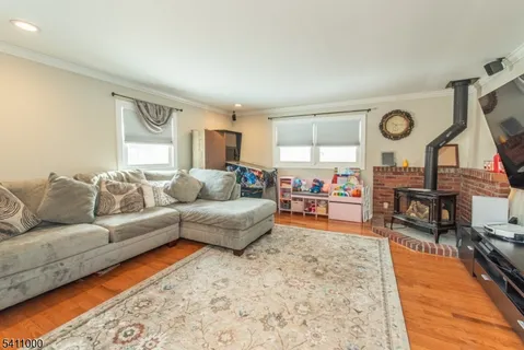 $450,000 | 121 Harrison Road, Parsippany, NJ 07054