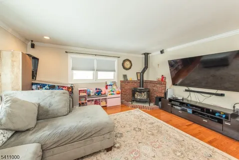 $450,000 | 121 Harrison Road, Parsippany, NJ 07054