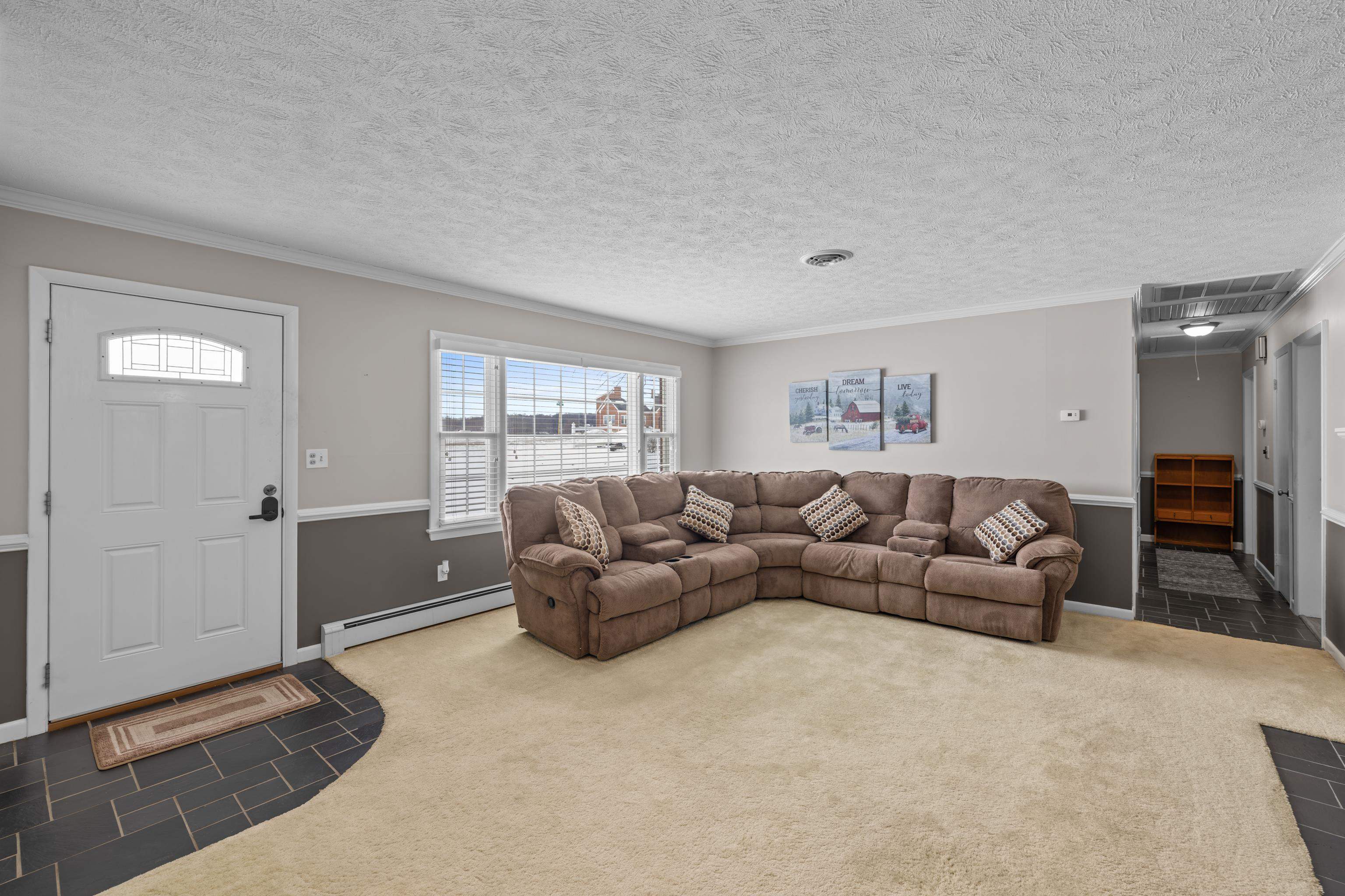 1034 Ladd Road Waynesboro, VA 22980 - Photo 10 of 74 Gallery Image 10