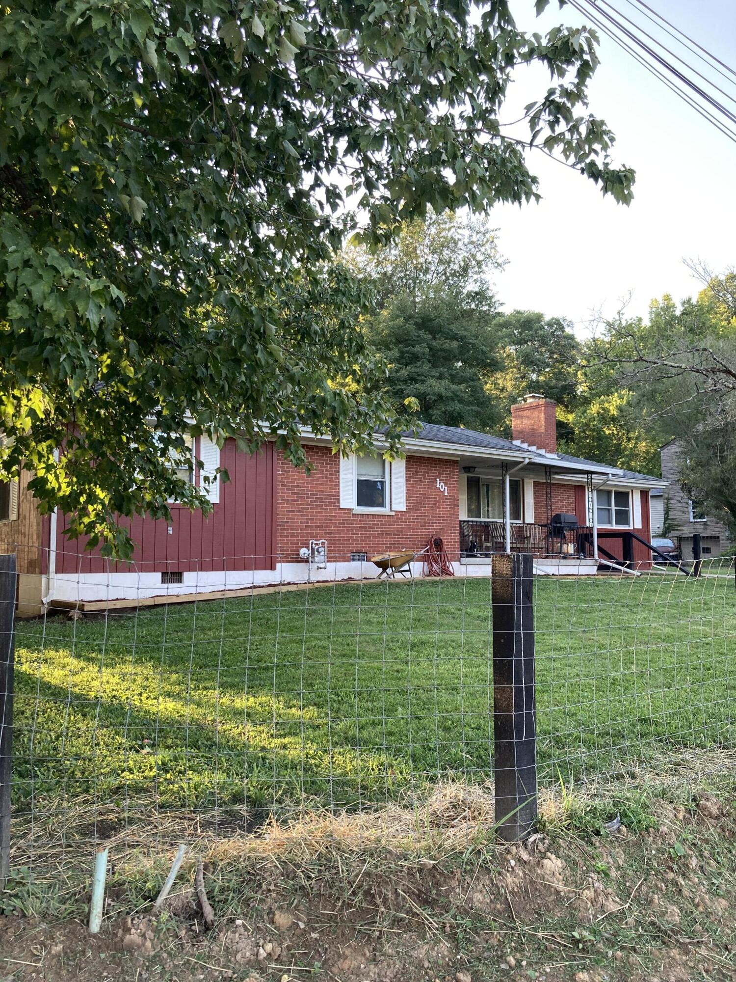 101 Cherry Rd Court Berea, KY 40403 - Photo 13 of 39 C6AEEB36-0E3E-4B54-8AE0-BD72E2DB3D00