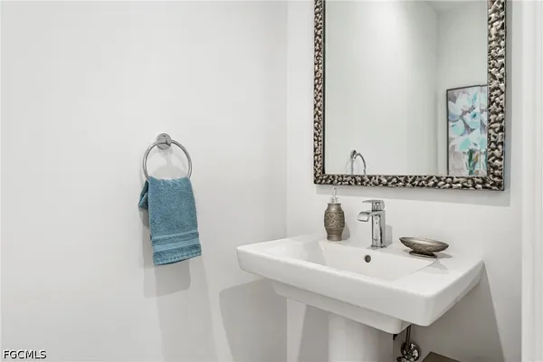 $3,100,000 | 1115 Central Avenue, Unit 557, Naples, FL 34102