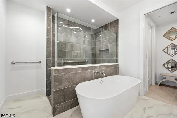 $3,100,000 | 1115 Central Avenue, Unit 557, Naples, FL 34102