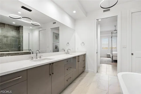 $3,100,000 | 1115 Central Avenue, Unit 557, Naples, FL 34102