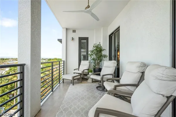 $3,100,000 | 1115 Central Avenue, Unit 557, Naples, FL 34102