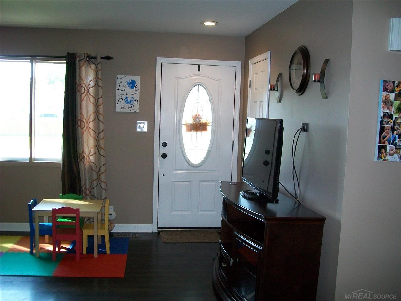 4525 Auburn Road Utica, MI 48317 - Photo 3 of 16 Gallery Image 3