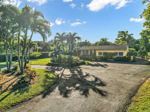 $1,400,000 | 13920 North Miami Avenue, Miami, FL 33168