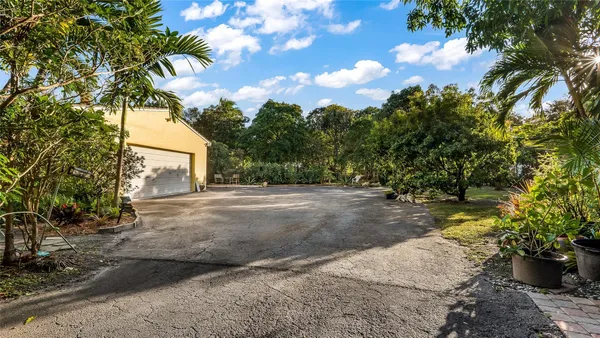 $1,400,000 | 13920 North Miami Avenue, Miami, FL 33168