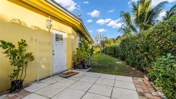 $1,400,000 | 13920 North Miami Avenue, Miami, FL 33168