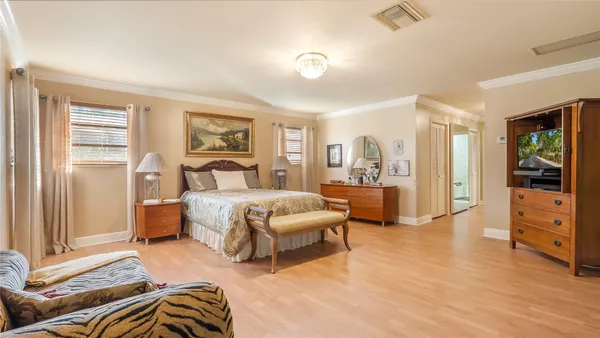 $1,400,000 | 13920 North Miami Avenue, Miami, FL 33168