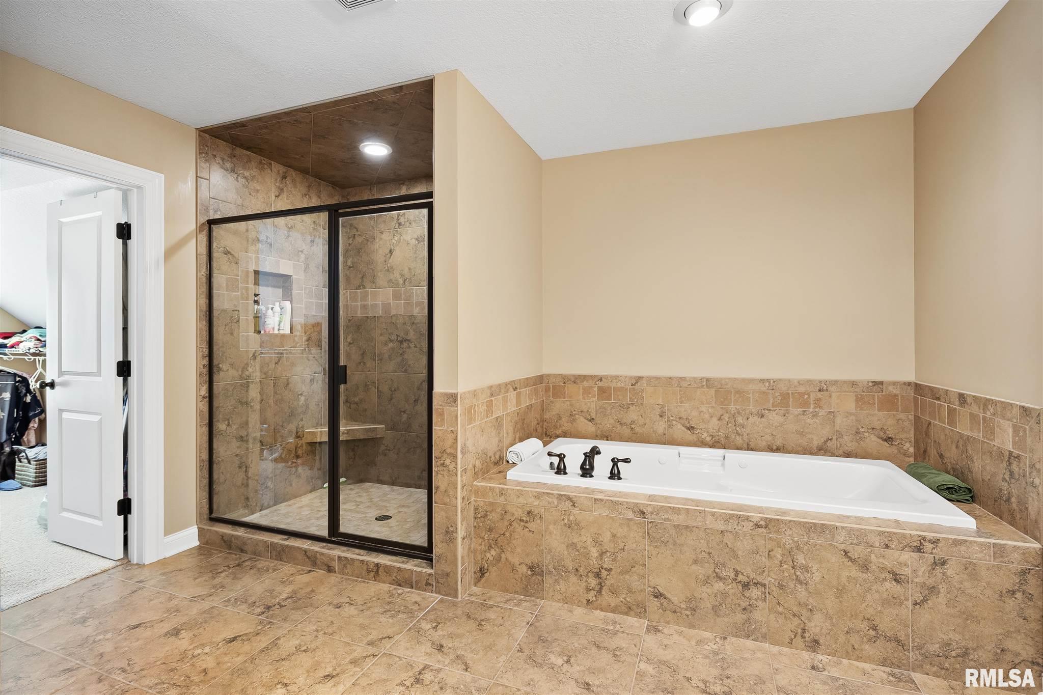 4106 Thunder Ridge Road Bettendorf, IA 52722 - Photo 19 of 31 Gallery Image 19
