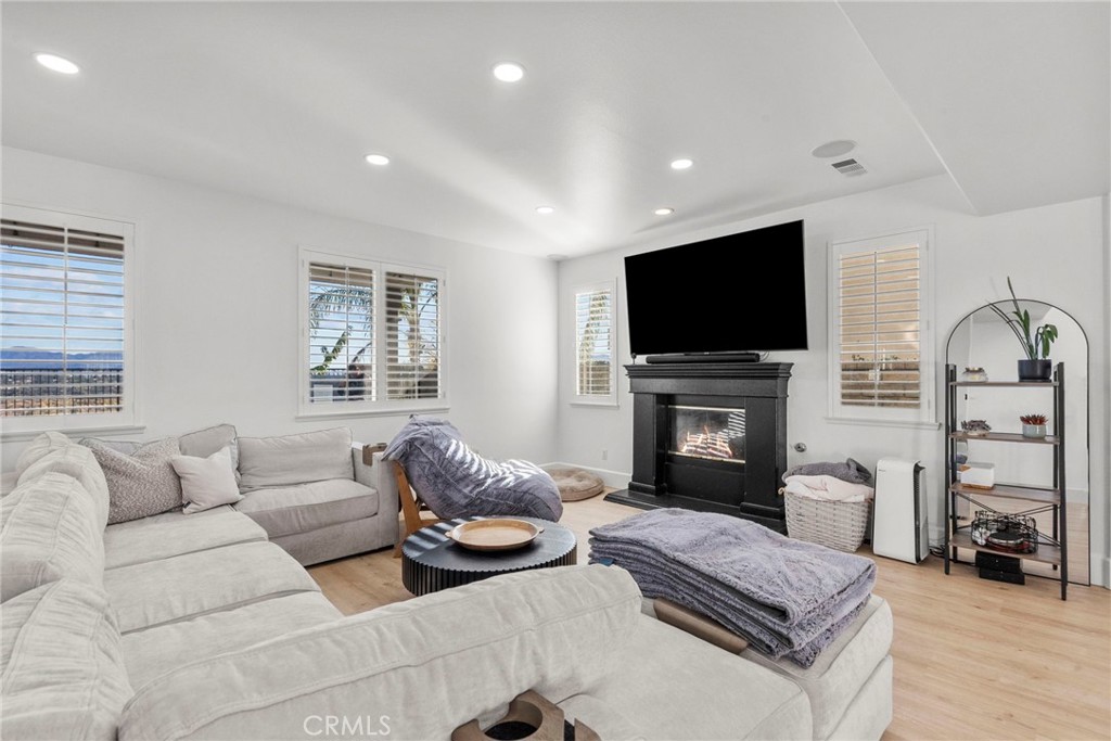 29228 Las Brisas Road Valencia, CA 91354 - Photo 24 of 75