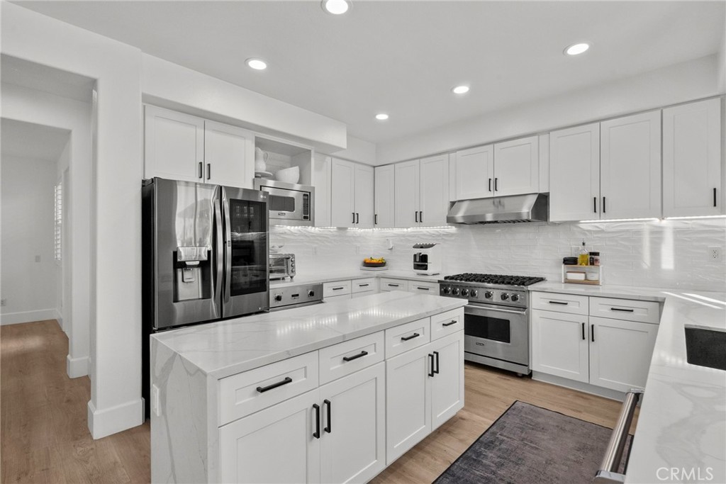 29228 Las Brisas Road Valencia, CA 91354 - Photo 32 of 75