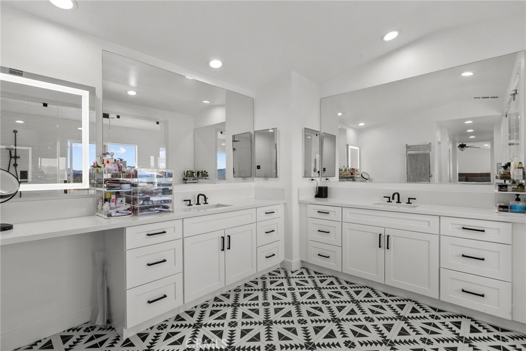 29228 Las Brisas Road Valencia, CA 91354 - Photo 52 of 75