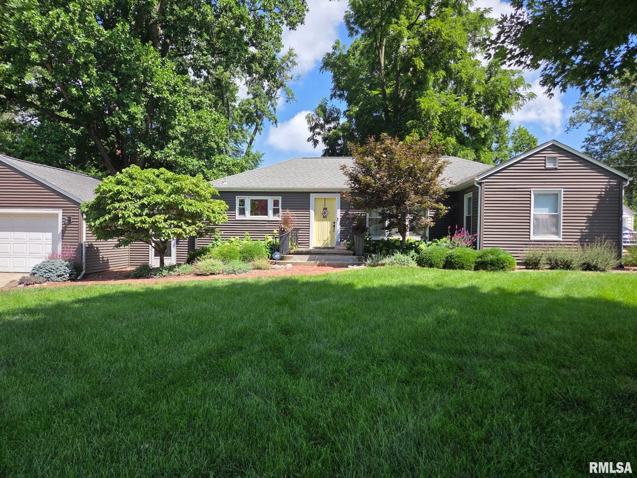 1629 Reed Avenue Springfield, IL 62704 - Photo 1 of 1