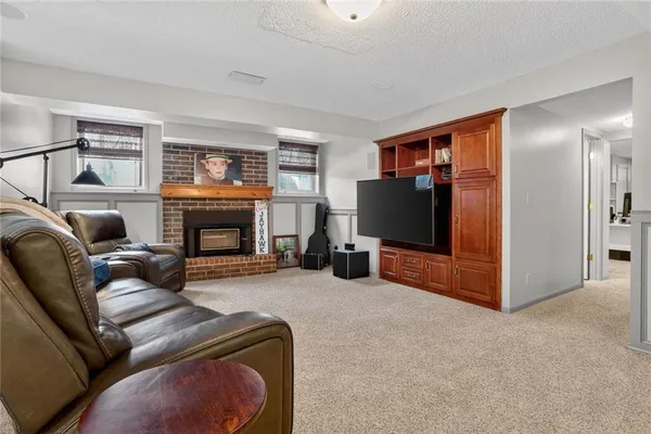$525,000 | 12914 West 69th Street, Shawnee, KS 66216