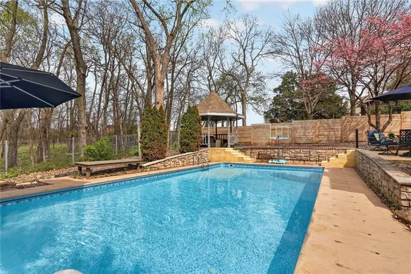 $525,000 | 12914 West 69th Street, Shawnee, KS 66216