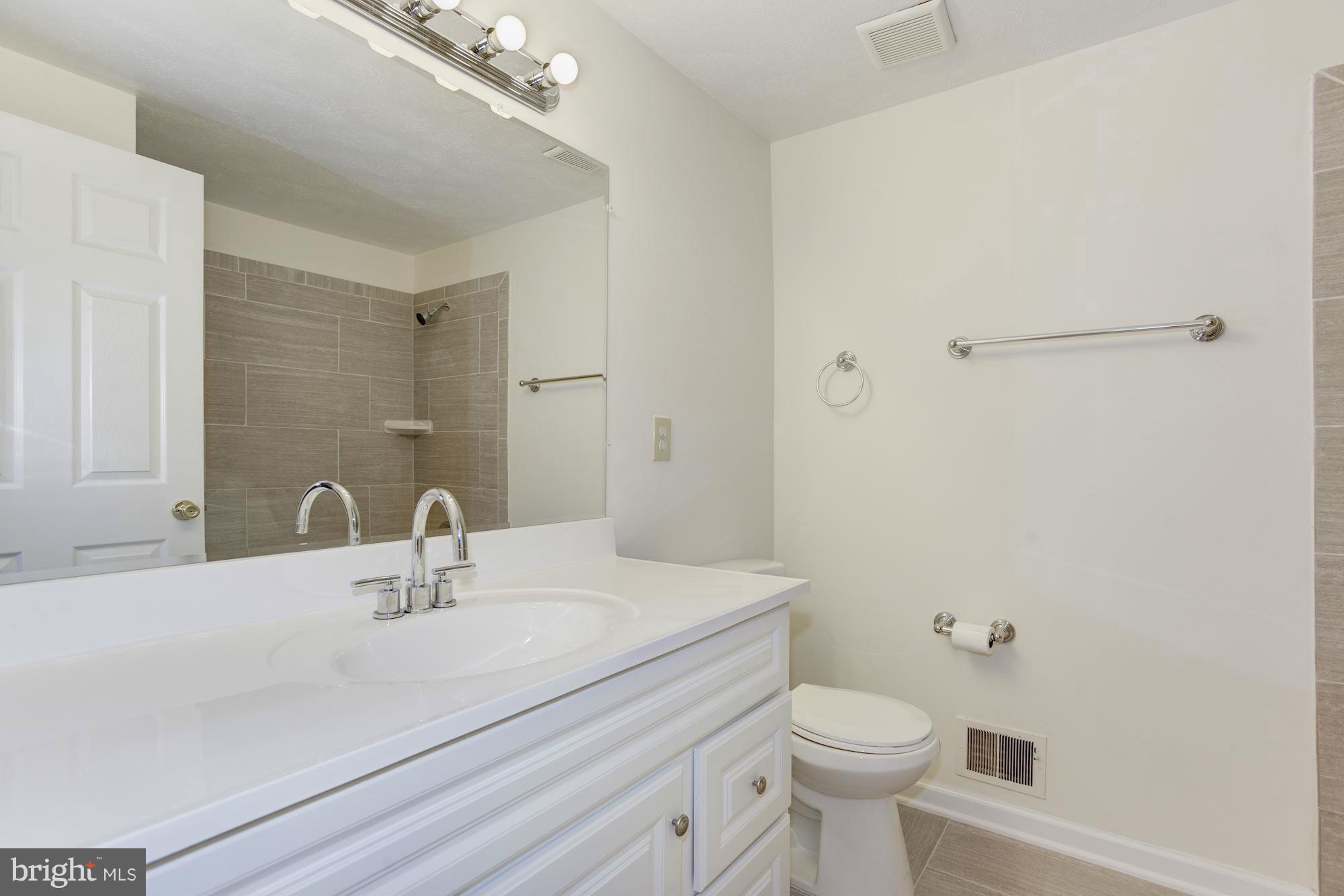 2805 Logway Road Vienna, VA 22181 - Photo 14 of 30 Bath