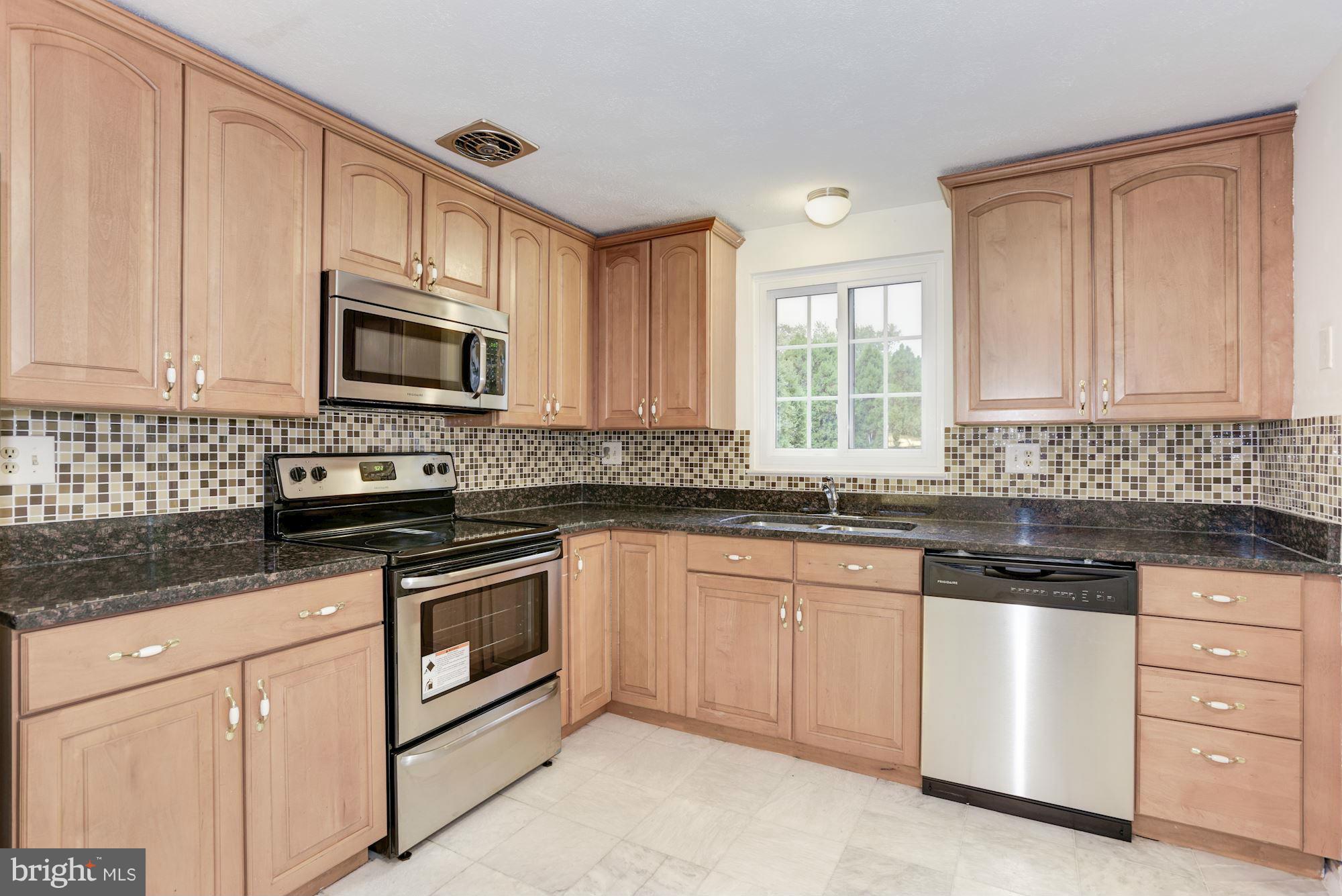 2805 Logway Road Vienna, VA 22181 - Photo 8 of 30 Kitchen