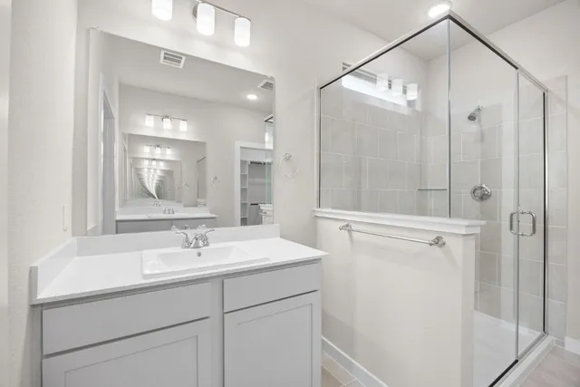 $379,900 | 8010 Shining Flor Run, Lago Vista, TX 78645