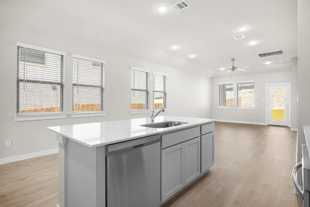 $379,900 | 8010 Shining Flor Run, Lago Vista, TX 78645