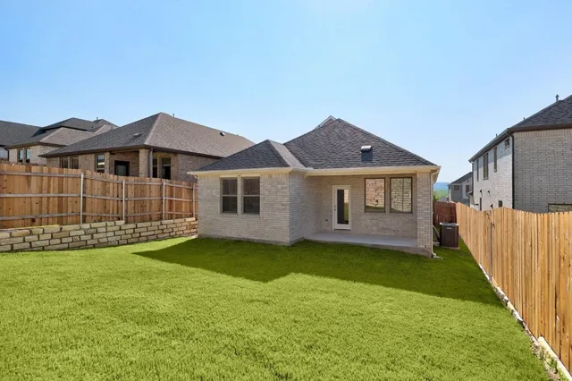 $379,900 | 8010 Shining Flor Run, Lago Vista, TX 78645
