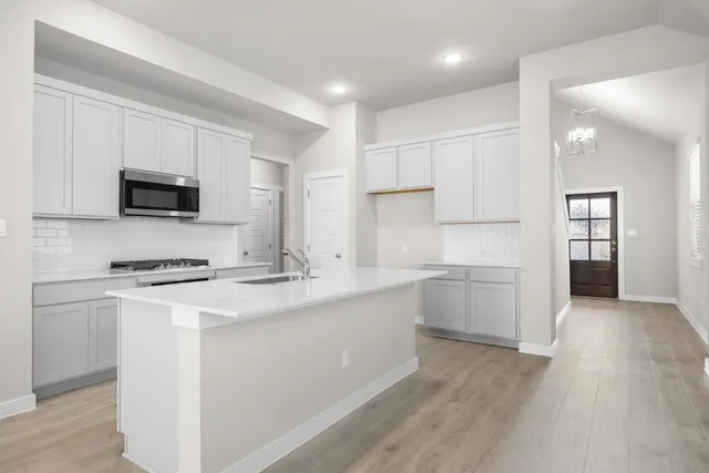 $379,900 | 8010 Shining Flor Run, Lago Vista, TX 78645