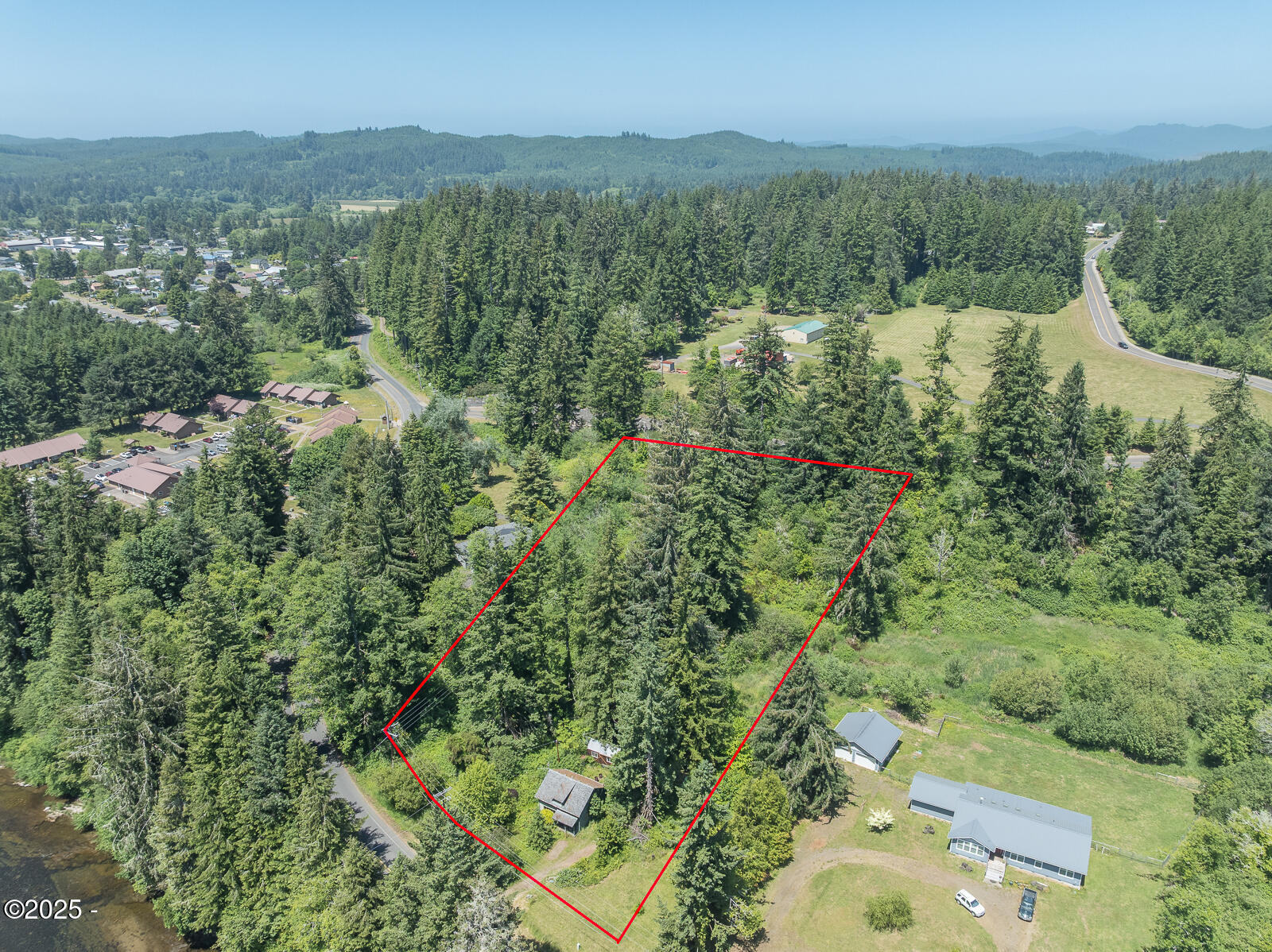 621 Logsden Road Siletz, OR 97380 - Photo 11 of 18 -12