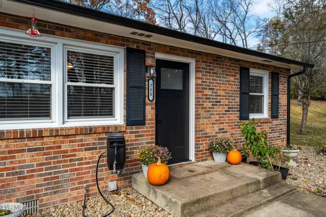 $365,000 | 255 Wildwood Drive, Unit 8, Bristol, TN 37620