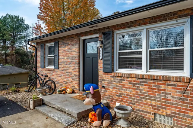 $365,000 | 255 Wildwood Drive, Unit 8, Bristol, TN 37620