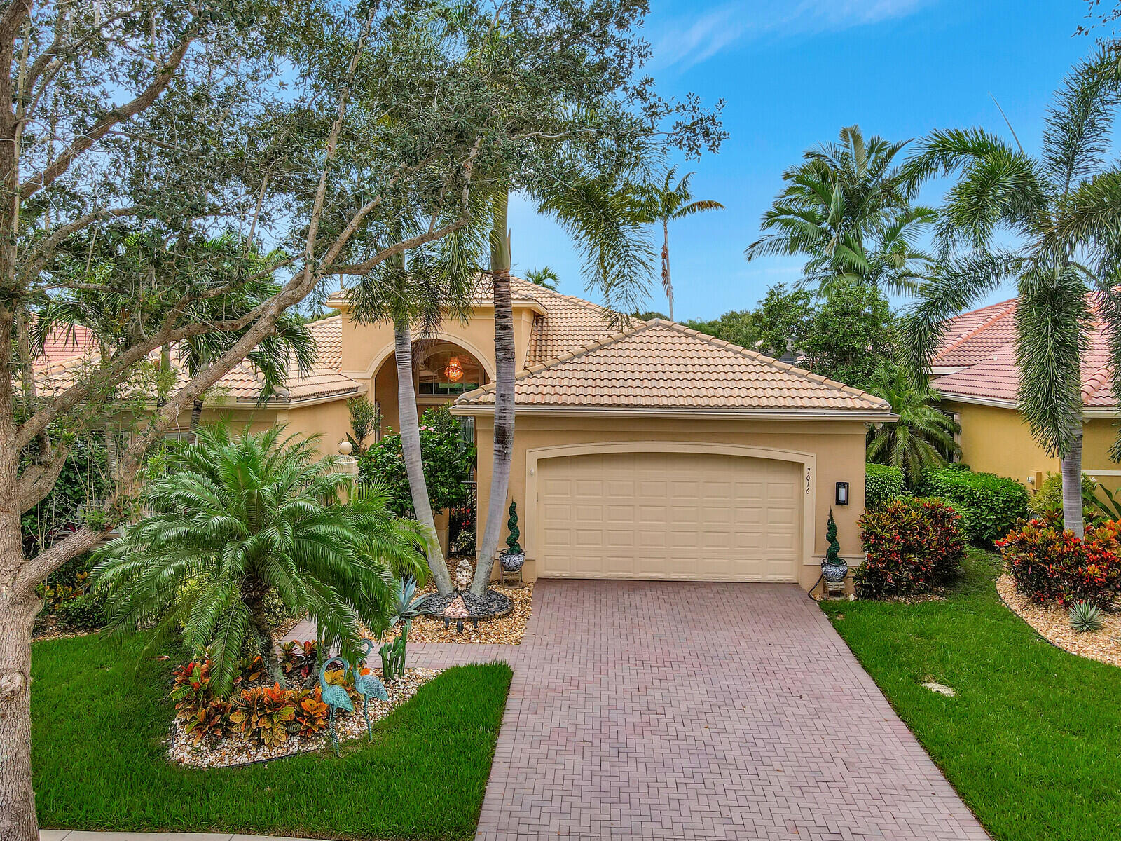 7016 Corning Circle Boynton Beach, FL 33437 - Photo 3 of 66 exterior front