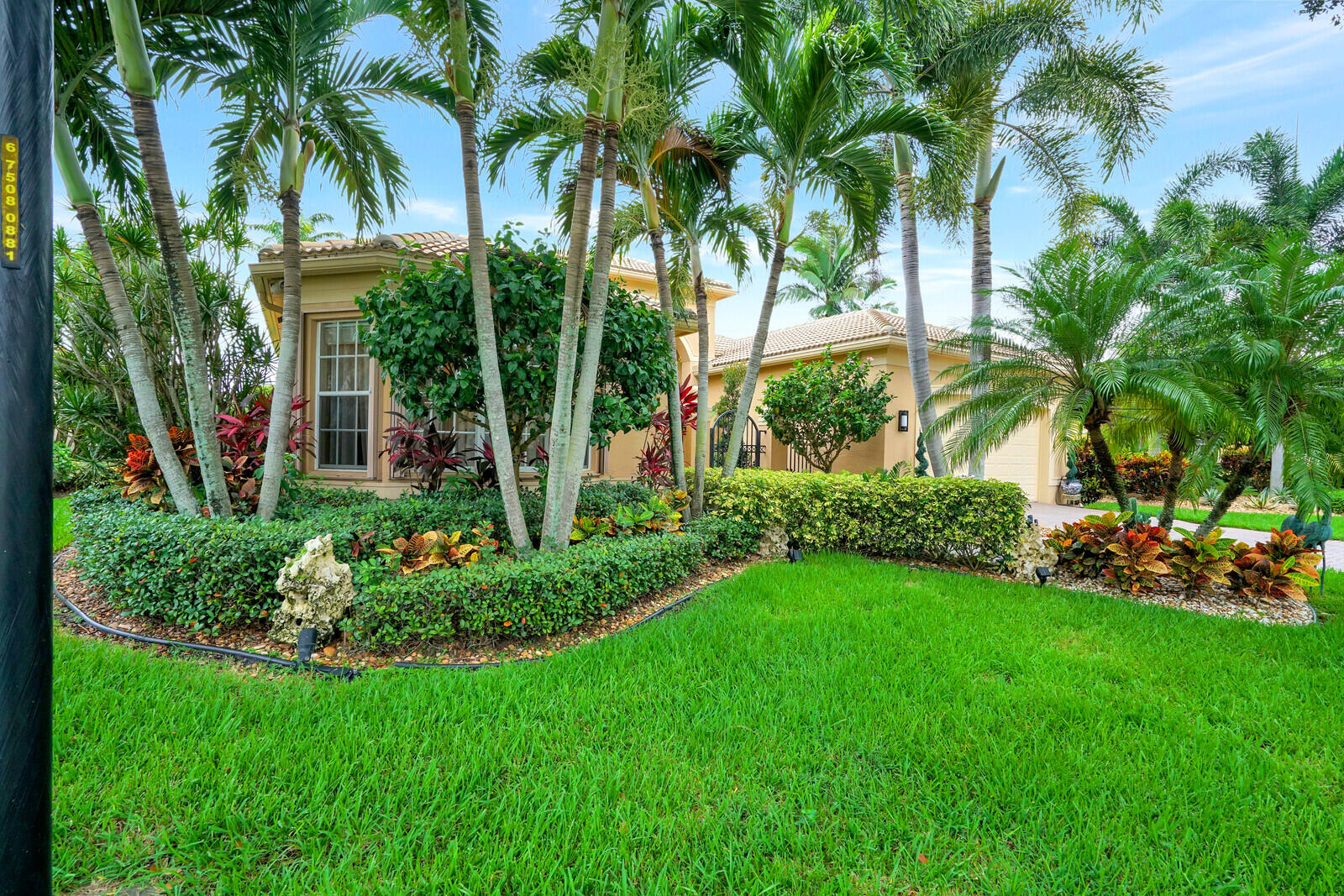 7016 Corning Circle Boynton Beach, FL 33437 - Photo 4 of 66 exterior front